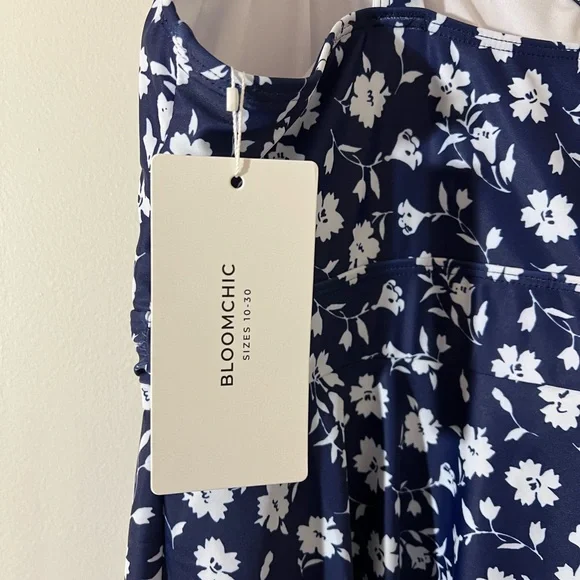 BloomChic Navy and White Floral Dress - Picture 3 of 5
